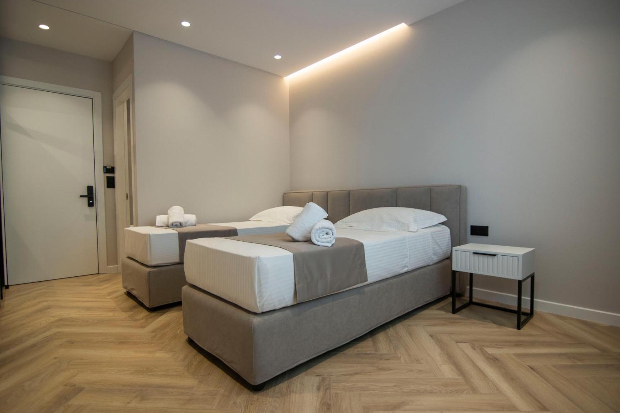 Mina Luxury Rooms Tirana Exterior photo