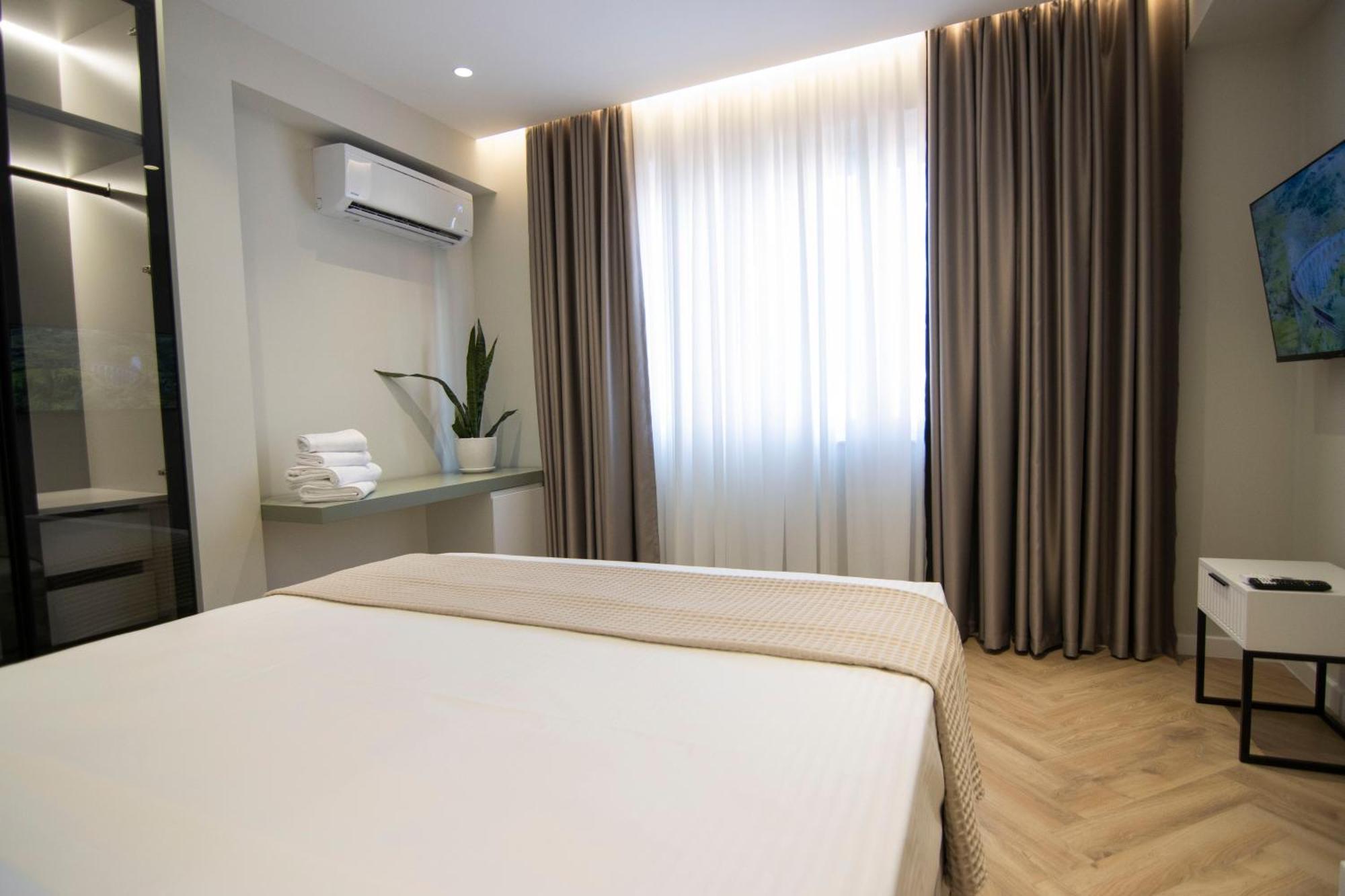 Mina Luxury Rooms Tirana Exterior photo