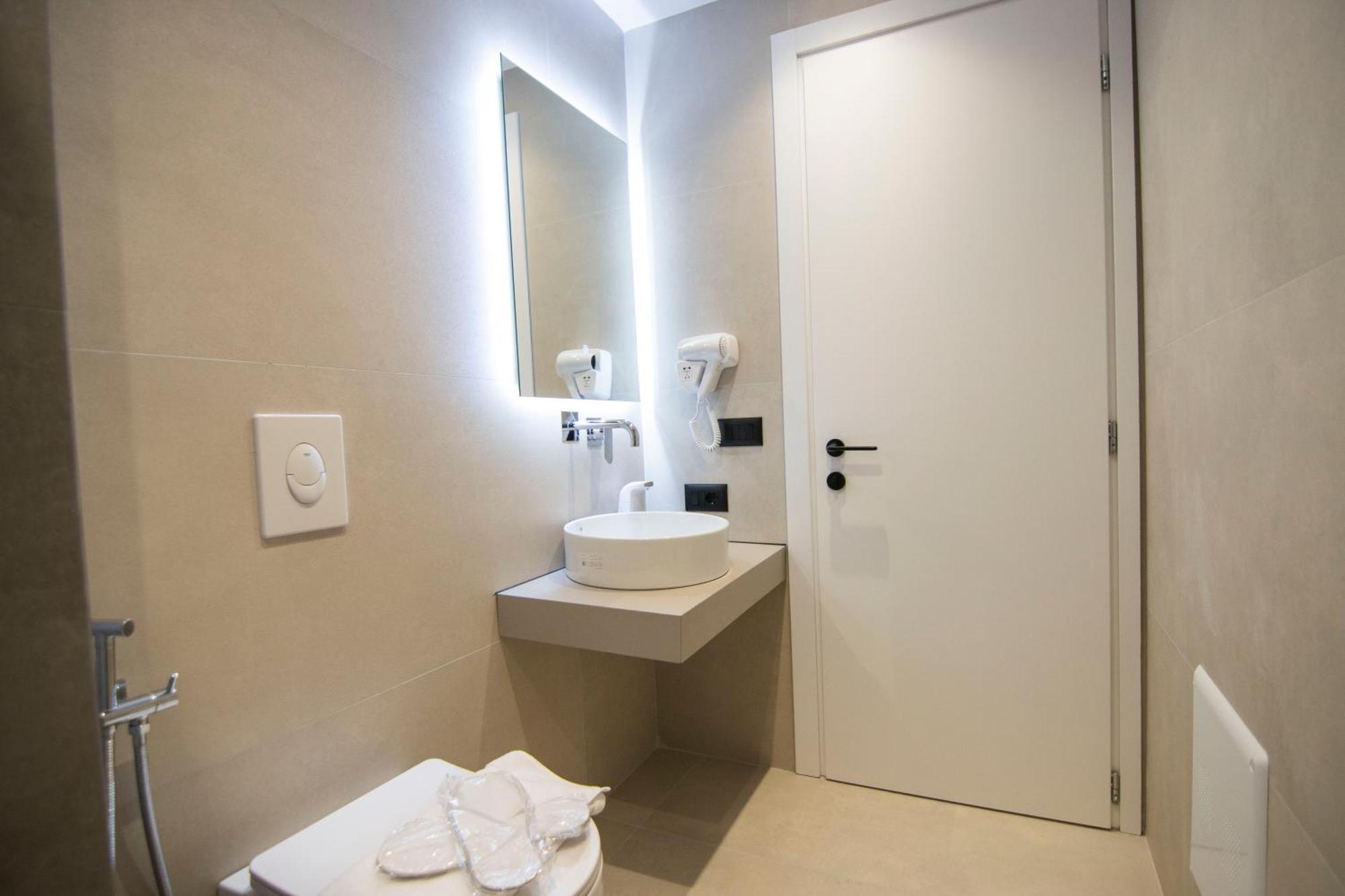 Mina Luxury Rooms Tirana Exterior photo