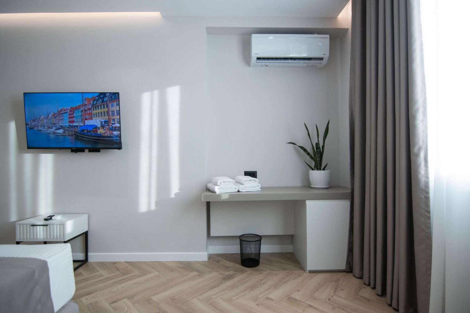 Mina Luxury Rooms Tirana Exterior photo